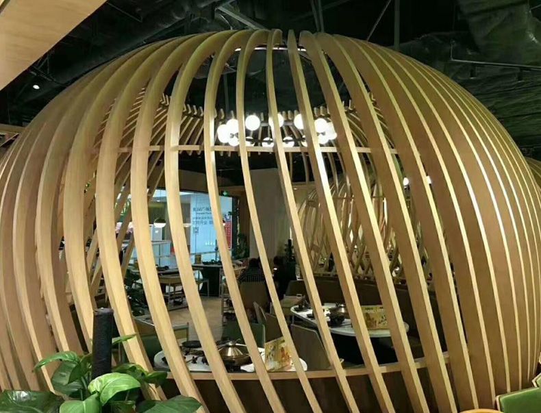 <font color='#0033CC'>波浪形鋁方通</font>