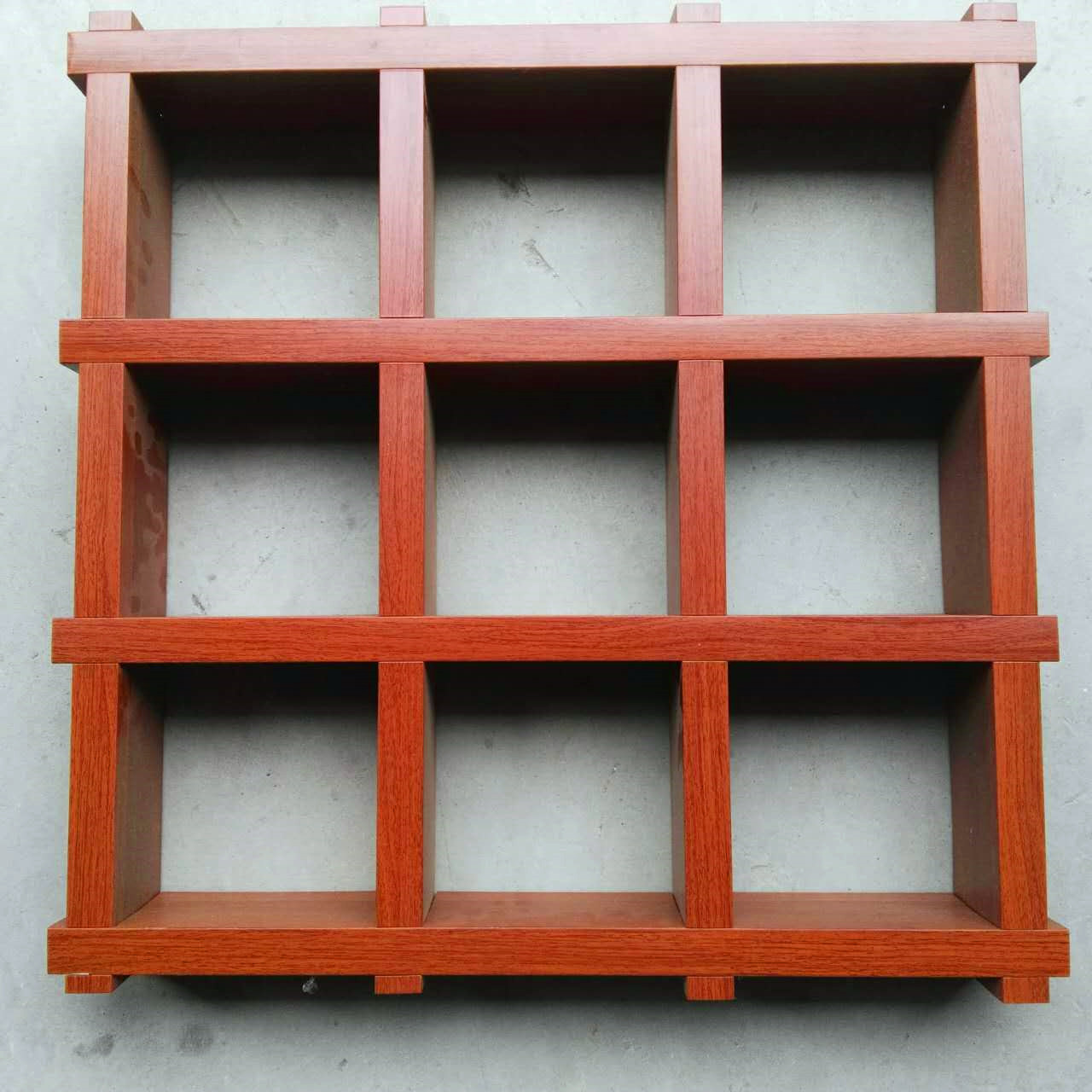 <font color='#0033CC'>仿木紋鋁格柵</font>